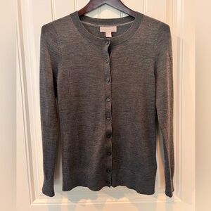 Banana Republic Charcoal Cardigan XS EUC 100% Merino Wool Lightweight Layering